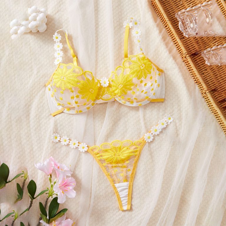 HPW307-NY-1185-Small-Floral-Embroidery-Wire-Bra-Set-front-view