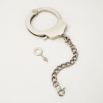 Single alloy bondage lingerie handcuffs and shackles SM prop sliver principal view